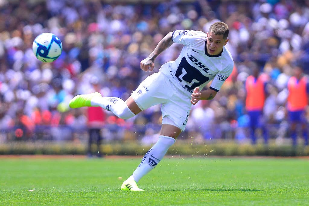 Pese a negativa de Míchel, Juan Manuel Iturbe se queda en Pumas