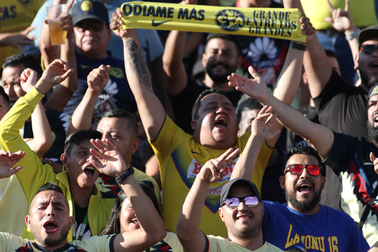 Los aficionados de ambas escuadras de dan cita en el Estadio Olímpico Benito Juárez para disfrutar de un ambiente sin igual.