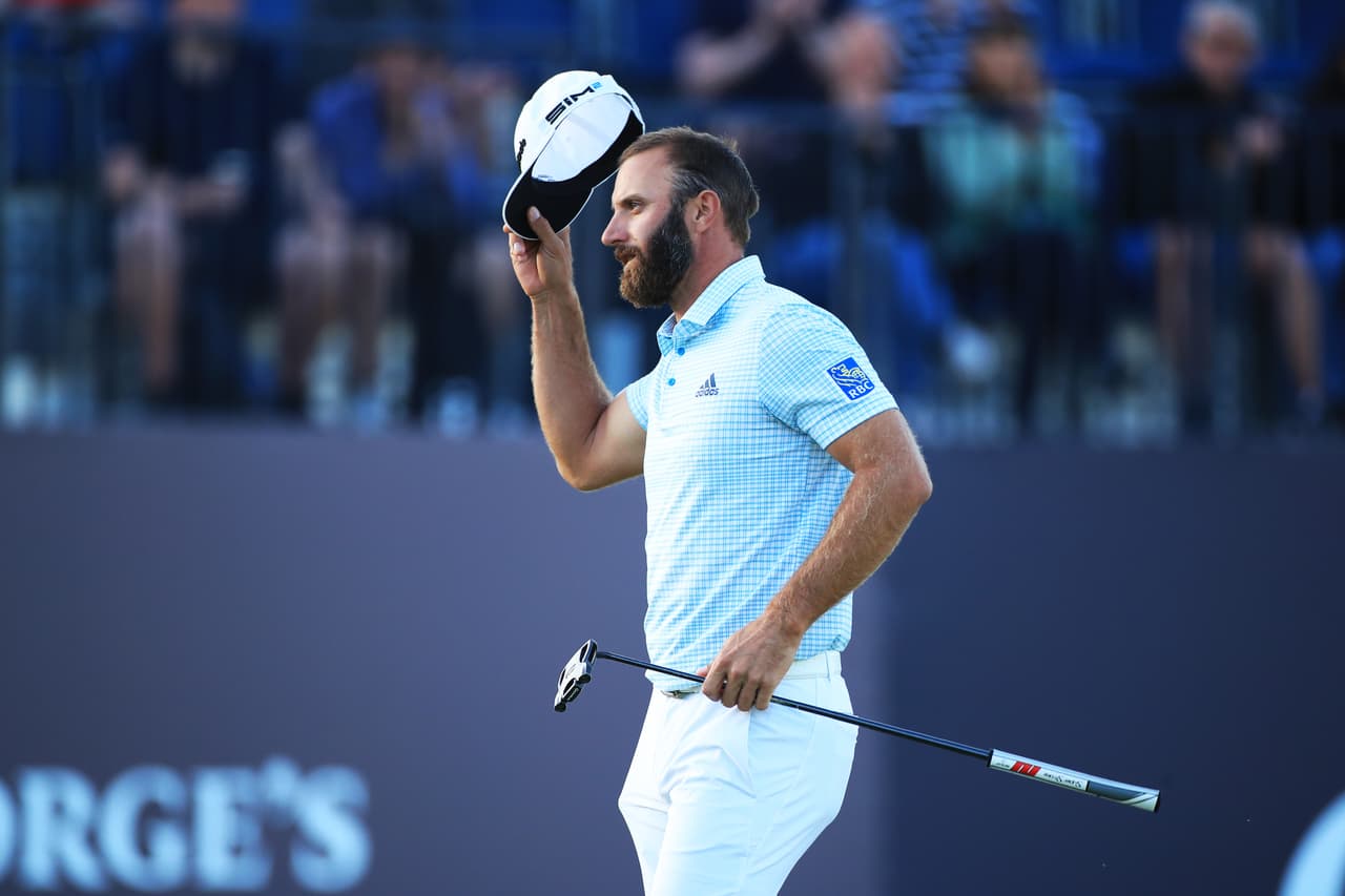 <b>Puesto 20. Dustin Johnson (golf)</b>
<br>
<br>Ganancias totales: 44.5 millones de dólares.
<br>
<br>Ganancias en el deporte: 24.5 millones de dólares.
<br>
<br>Ganancias en patrocinios: 20 millones de dólares.
<br>
<br>Este último año trajo al futbolista mejor pagado de todos los tiempos, al jugador de la NFL mejor pagado, la atleta femenina mejor pagada e incluso el récord de ganancias para un jugador de la NBA.
<br>
