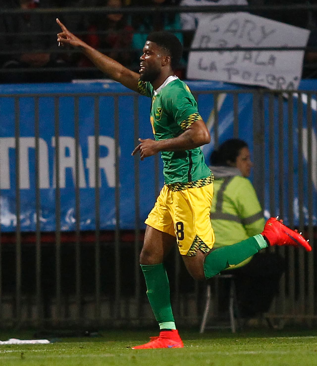 Simon Dawkins: Posición: Delantero. Edad 29 años. Club: San Jose Earthquakes. Veces seleccionado: 26 Descripción: Dawkins es un hombre que se ha ido ganando la titularidad en Jamaica por su experiencia en el fútbol inglés y en la MLS, ya sabe lo que es disputar una Copa América luego de participar en Chile 2015