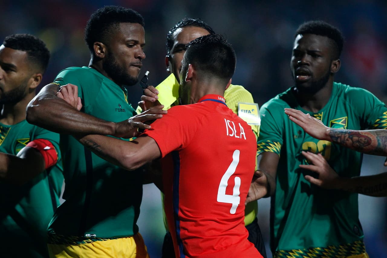 Michael Binns: Posición: Mediocampista. Edad: 27 años Club: Portmore United. Veces seleccionado: N/A. Descripción: El centrocampista tiene mucha llegada de gol que podría ser clave para su selección, y esta Copa América será su primera prueba de fuego con Jamaica.