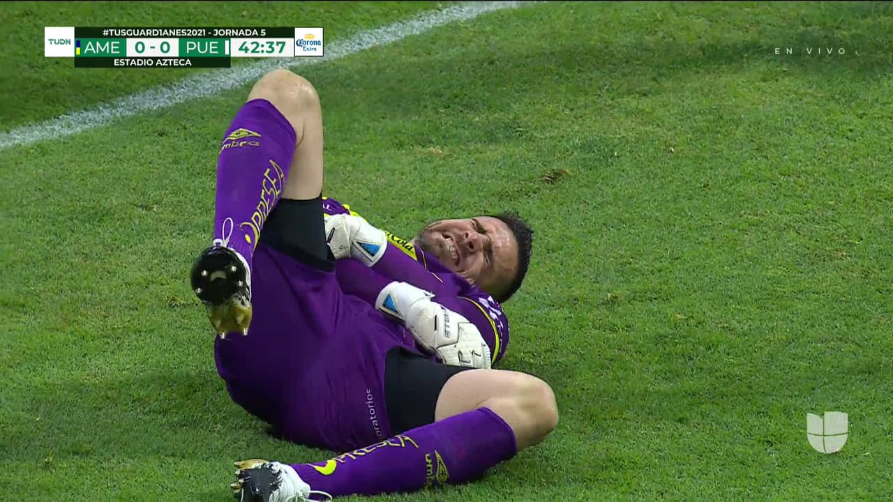 ¡TIRO ATAJADO! disparo por Victor Aguilera.