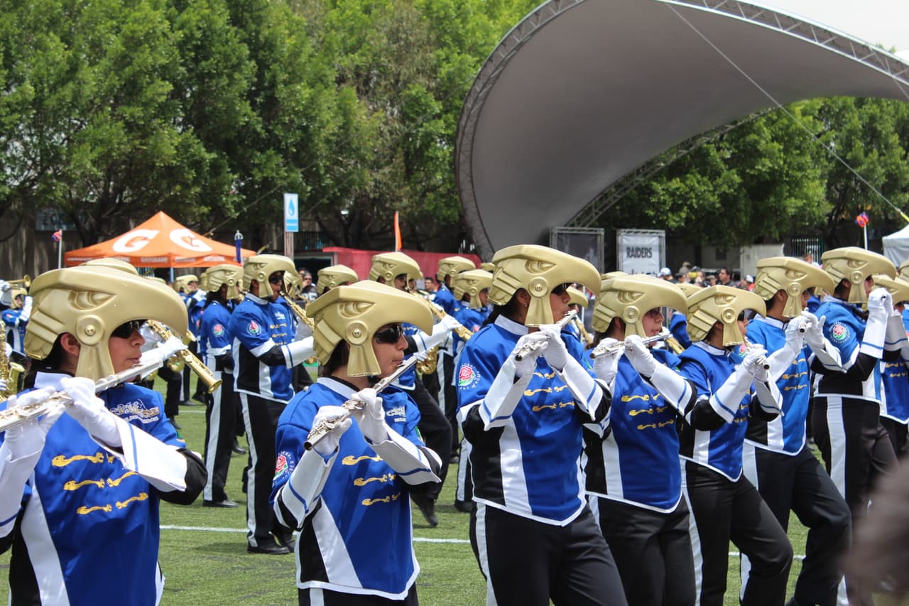 Te invitamos a disfrutar de las mejores imágenes de la visita de los Raiders al 'Coloso de Santa Ursula' promocionando el juego del próximo 21 de noviembre ante los Houston Texans.