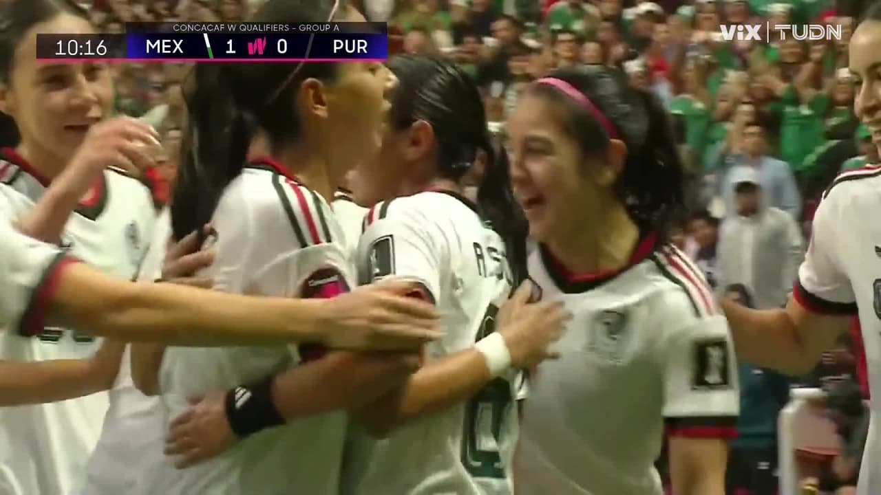 ¡Gol de México! Alexia Delgado aprovecha el mal rechace de la portera para el 1-0