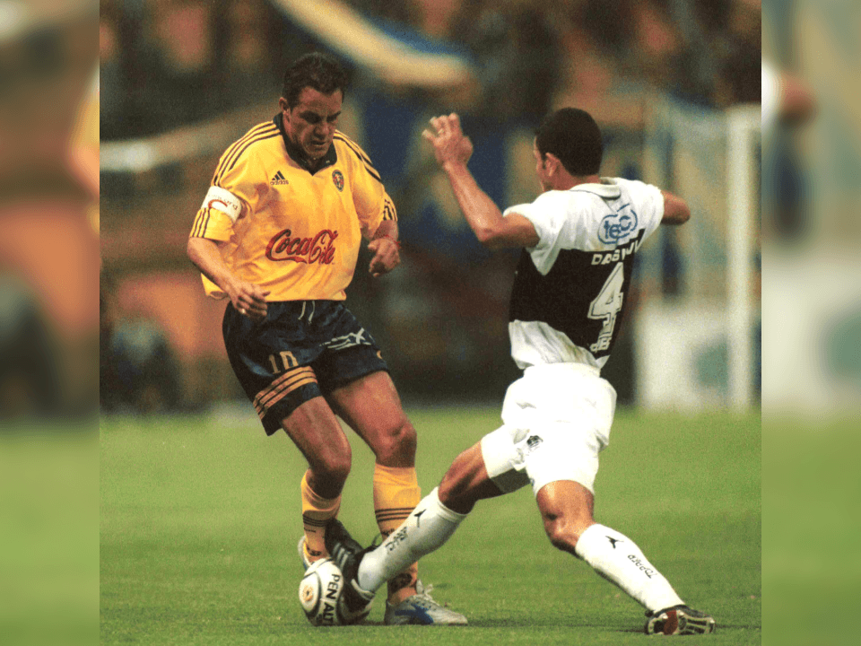 Pero aún no bastaba, así que casi de inmediato, Cuauhtémoc aprovechó un rebote para definir fácilmente y anotar el quinto gol.