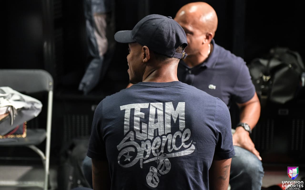 Errol Spence Jr. (24-0, 21 KOs) no tuvo ningún problema ante el mexicano Carlos Ocampo, quien fue noqueado en el primer asalto. De esta forma, Spence Jr. defendió su cetro mundial wélter de la FIB.