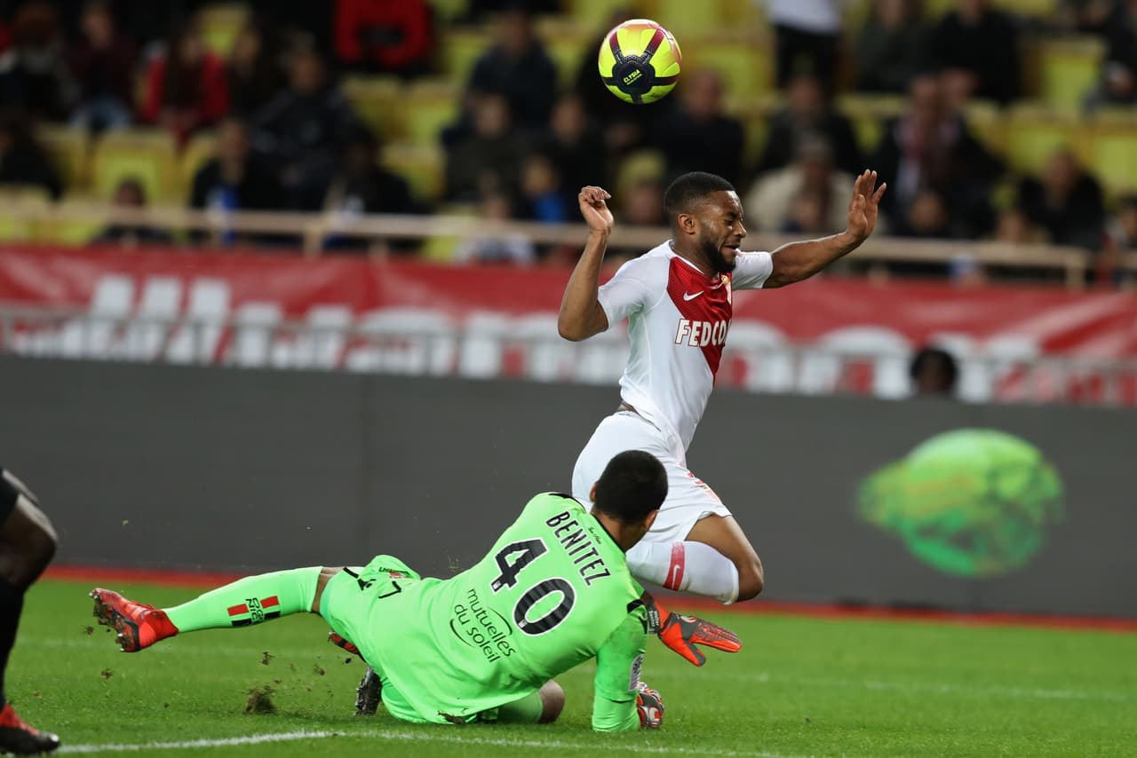 Iniciando el segundo tiempo el Mónaco apretó el acelerador y comenzó a llevar peligro al arco del argentino Wálter Benítez.