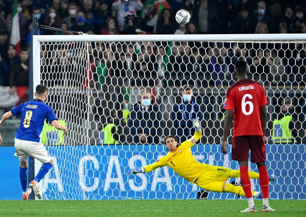 Italia se queda a centímetros de la remontada y terminan conformándose con el empate 1-1 frente a Suiza.