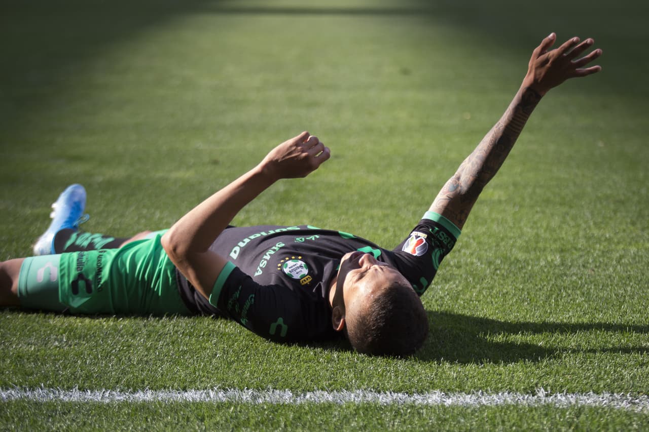 Chivas y Santos dividieron unidades en el encuentro de la Jornada 13