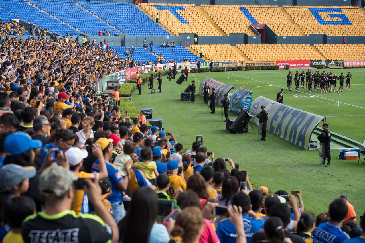 El encuentro busca ayudar a los damnificados en un terremoto que hasta el momento ha dejado 292 víctimas mortales, 154 en la capital.