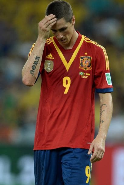 En sus brazos se tatuó a su familia: Ollala, su mujer, en el brazo izquierdo y Nora, su hija mayor, en el derecho.