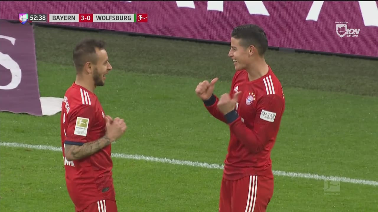 Espectacular definición de James para que el Bayern anote el tercero