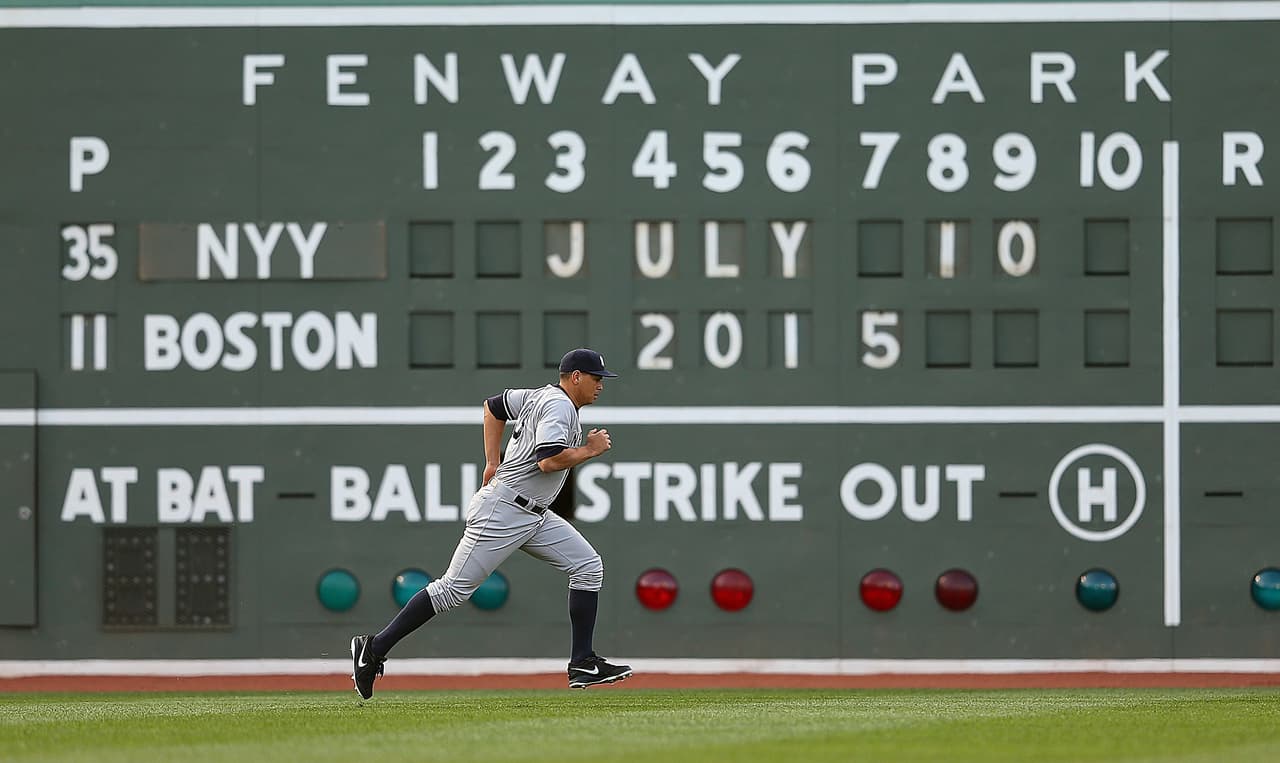 Rodríguez también extendió su marca de todos los tiempos con 25 Grand Slams en su carrera, además de que se convirtió en a penas el jugar 29 en sumar 3,000 hits durante su trayectoria.
