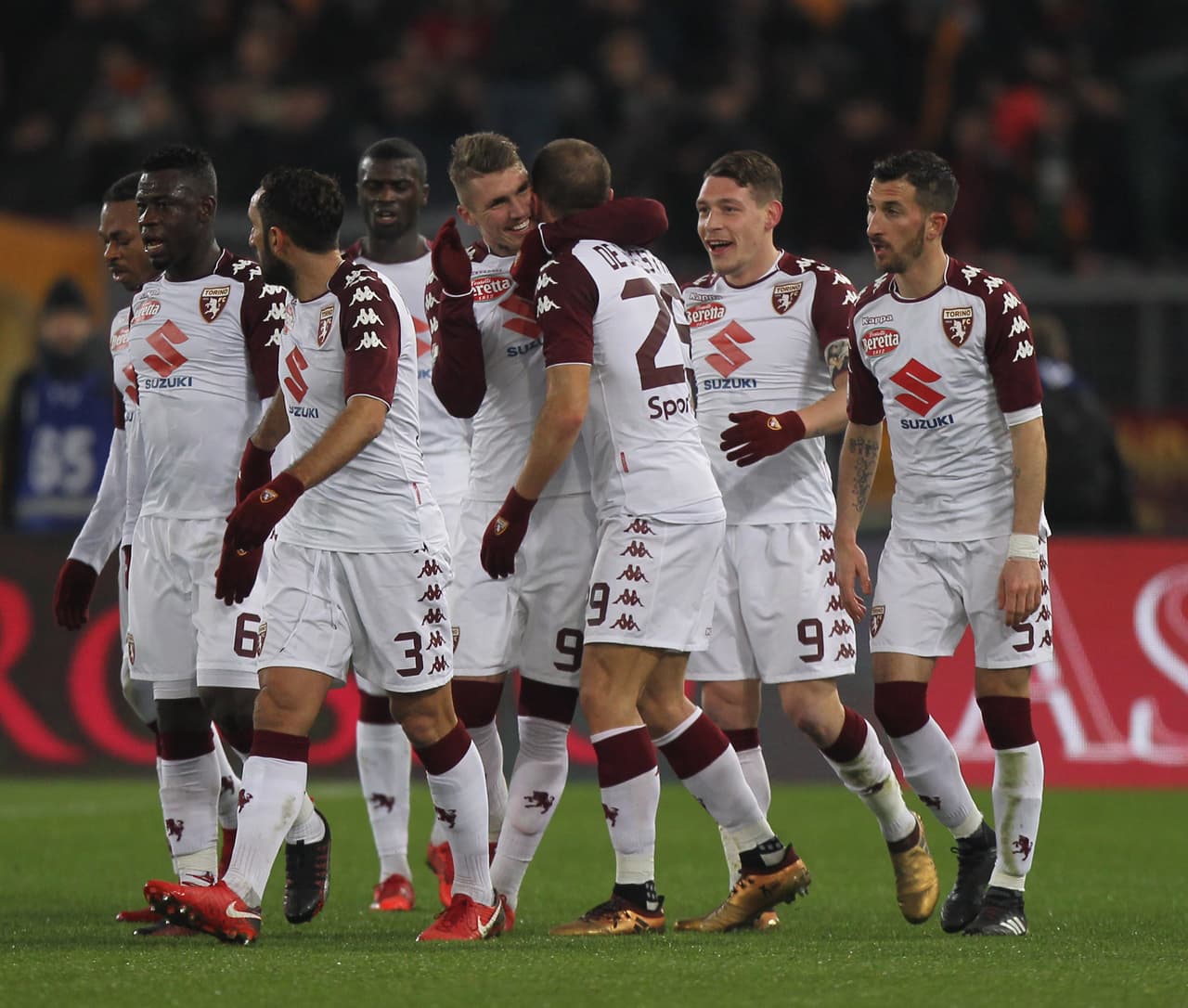 El segundo gol de Torino cayó como un golpe rotundo al minuto 72 por medio de Simone Edera.