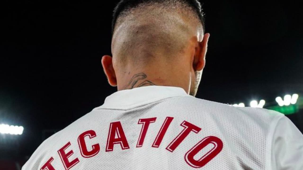 La polémica bienvenida del Sevilla a Tecatito en redes sociales