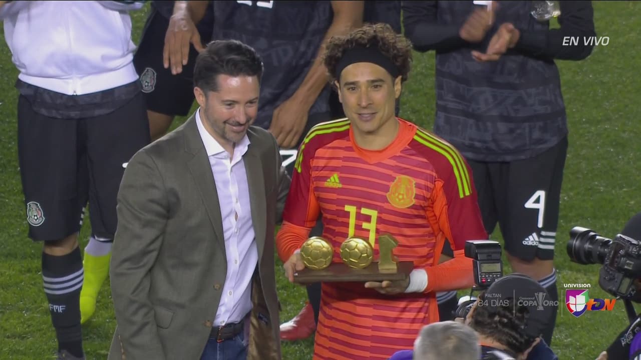 Homenaje a 'Memo' Ochoa por sus 100 partidos en el Tri