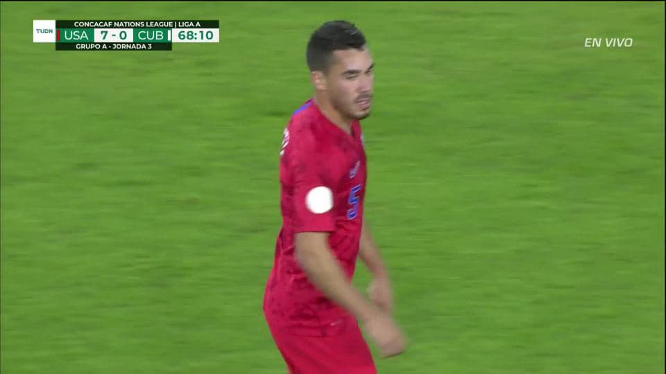 Tiro desviado de Daniel Lovitz