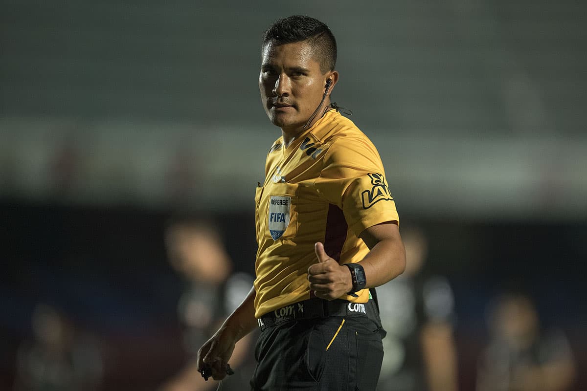El árbitro Fernando Guerrero no tuvo inconvenientes ni jugadas polémicas durante el encuentro.
