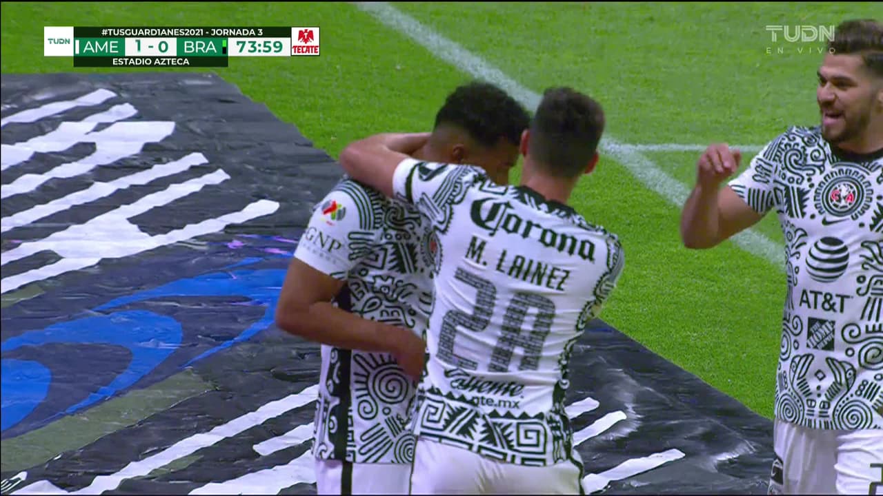 ¡GOOOL! Roger Martínez anota para América.