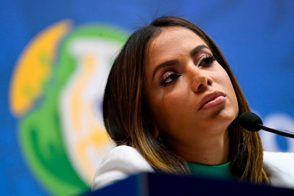 La cantante dijo que ella y Maluma son muy buenos amigos y que se han besado, pero que hoy en día eso no significa nada.