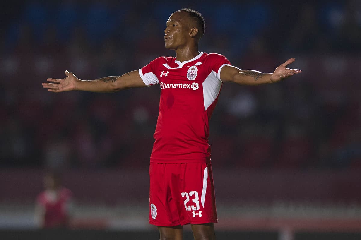 A los 14 minutos el delantero colombiano Luis Quiñones abrió el marcador para Toluca.