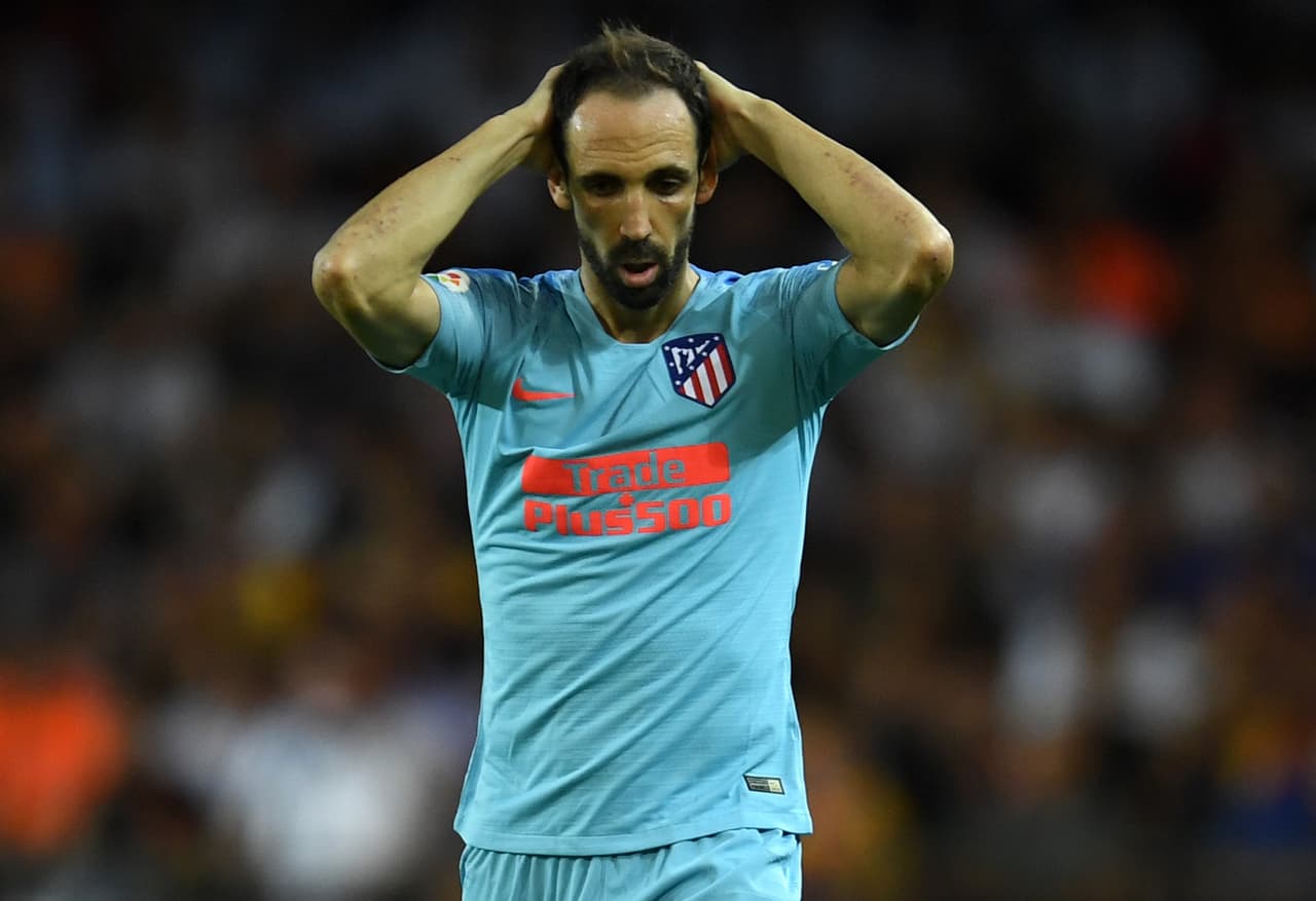 Con su baja, el 'Cholo' decidió usar a José María Giménez como lateral derecho en el último juego de Liga, pero la idea era comenzar a darle rodaje al colombiano Santiago Arias.