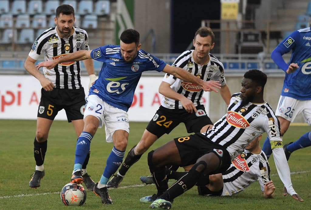 Strasbourg y Angers no se hacen daño y se conforman con un 0-0.