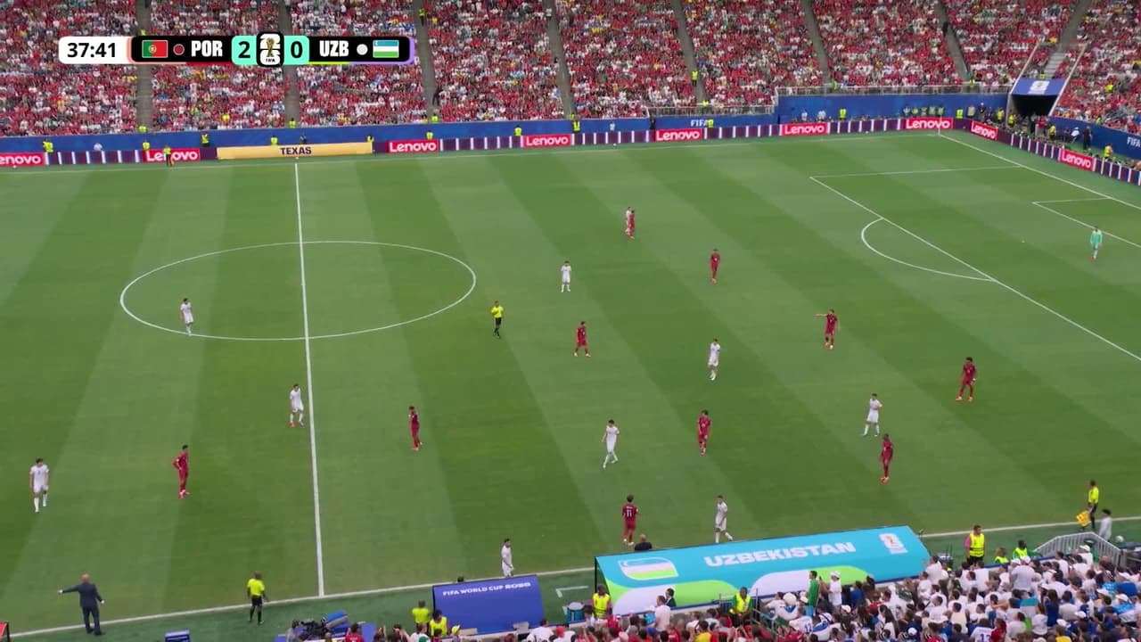 ¡GOL!  anota para Portugal. Cristiano Ronaldo