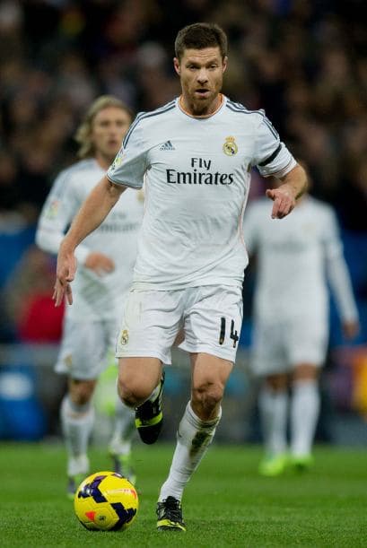 Otro amante de la música, tanto que hasta en su cuenta de Twitter coloca sus gustos, es Xabi Alonso.