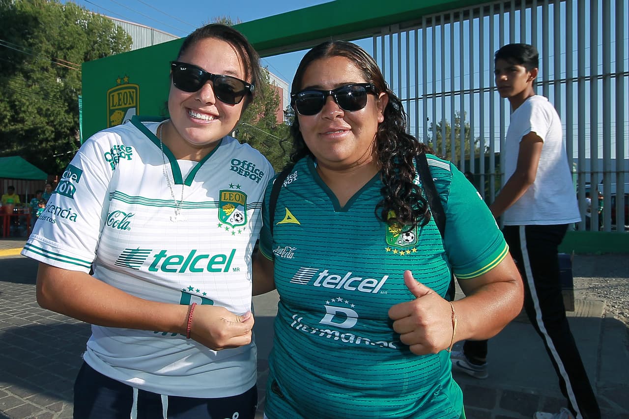 Así se vivió el colorido de la afición en las Semifinales del Clausura 2016, con los seguidores a lo largo de los estadios de la Liga MX.