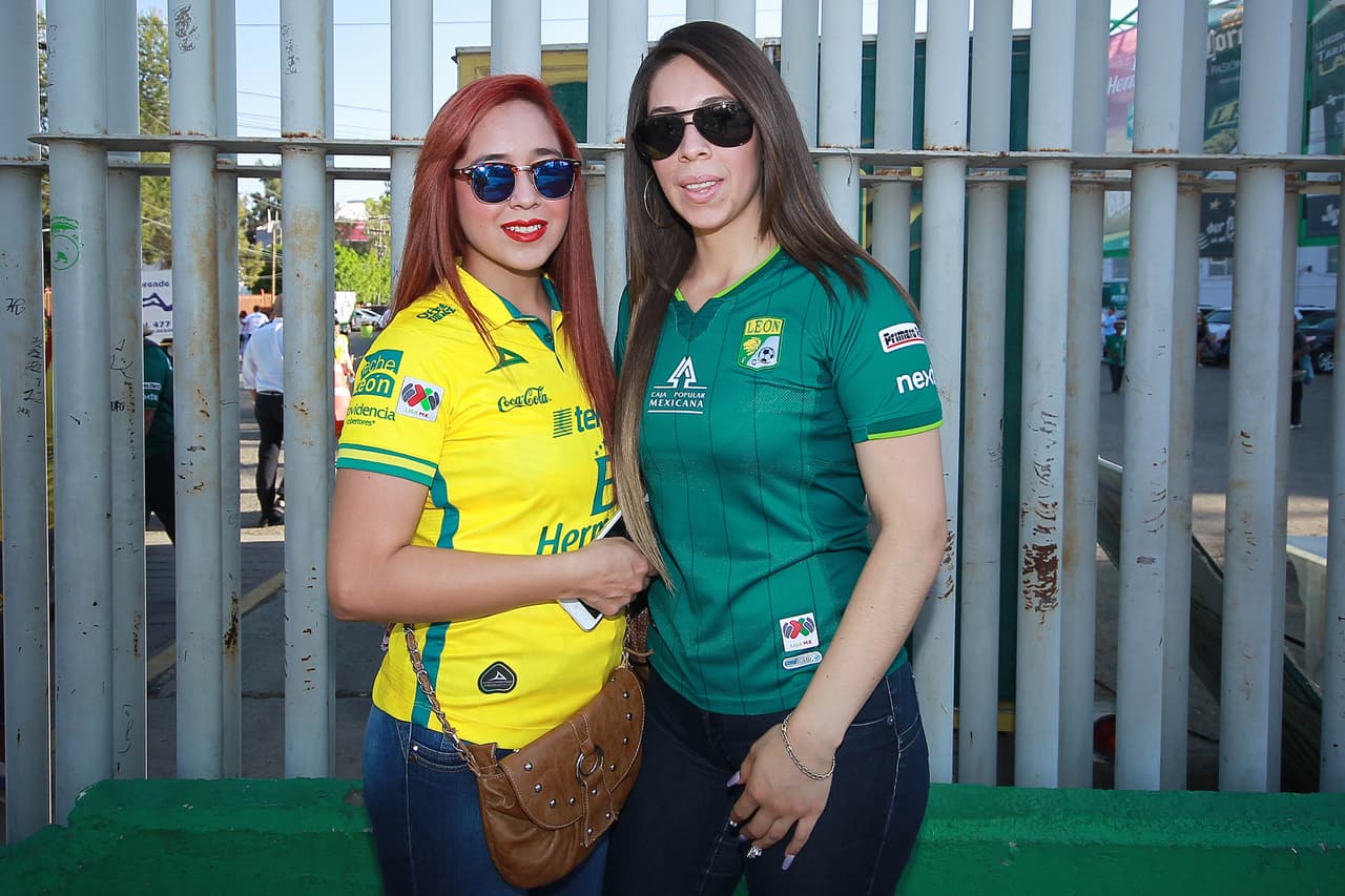 Así se vivió el colorido de la afición en las Semifinales del Clausura 2016, con los seguidores a lo largo de los estadios de la Liga MX.