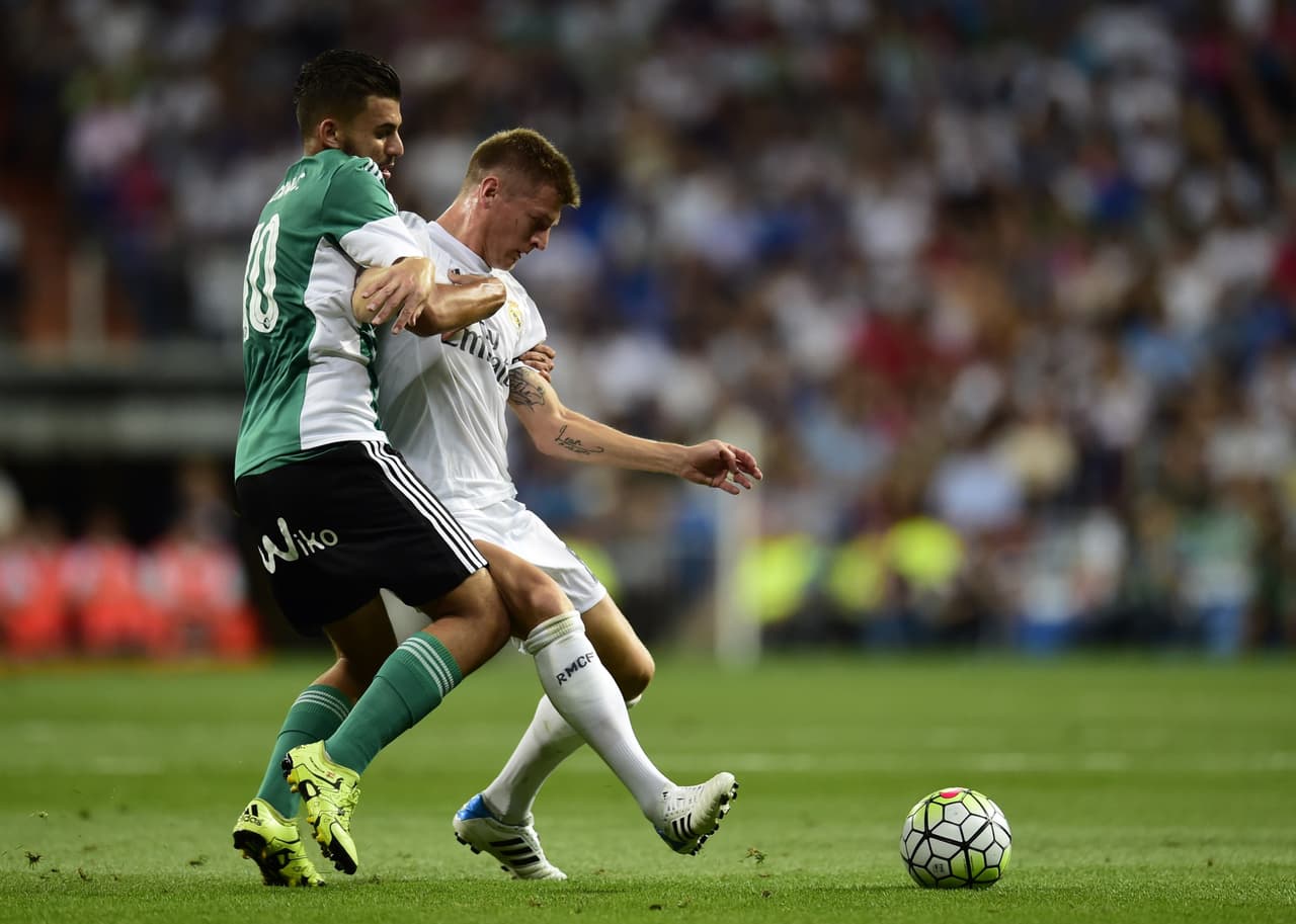 En mediocampo el trabajo es principalmente para Toni Kroos sin dejar de lado la labor de Luka Modric.