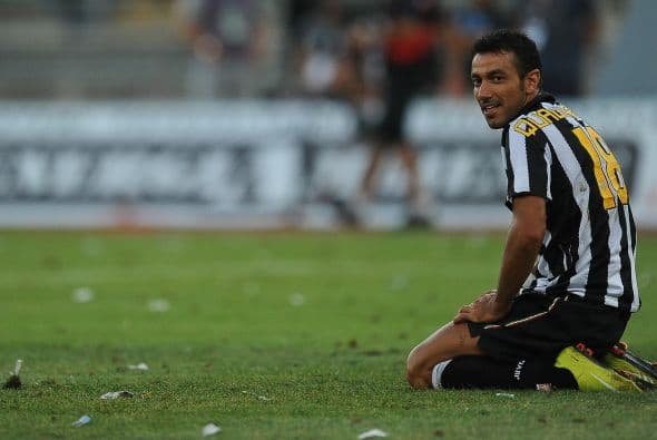 El atacante Fabio Quagliarella, reemplazo de Trezeguet, salió con la pólvora mojada.