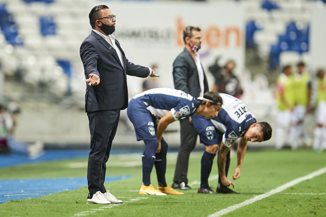 A Mohamed no le importa que la afición pida que lo corran