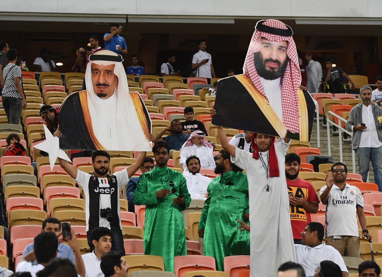 Los fanáticos de Jeddah (Arabia Saudita) se contagiaron de la fiesta de la Supercopa de Italia entre Juventus y Milán para darle un color especial al juego en el que los grandes definirán ese título.