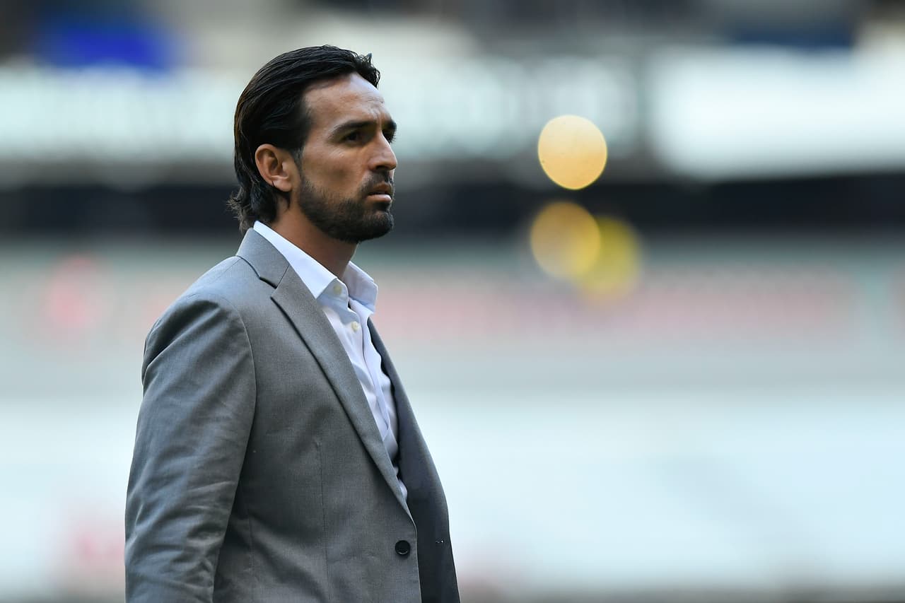 En la fecha 2, Atlas visitó el Estadio Azteca para enfrentar al América y volvieron a casa con derrota de 3-0 y fue la primera de tres veces que los Rojinegros de Espinoza aceptaron tres tantos.