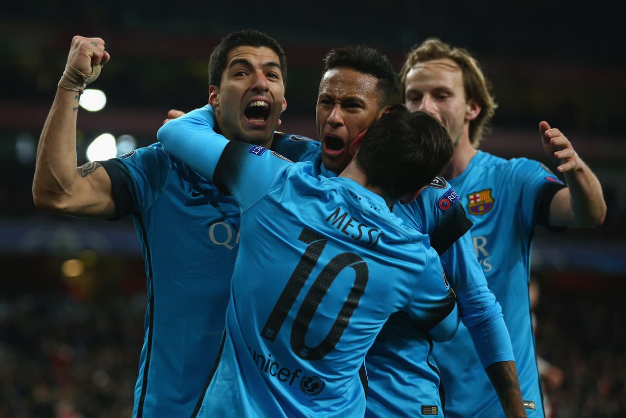 Este registro goleador culé se sustenta principalmente en la contundencia de su tridente ofensivo formado por el uruguayo Luis Suárez, el brasileño Neymar y el argentino Lionel Messi, que entre los tres suman 219 tantos, lo que representa el setenta y dos por ciento del total. Impresionante.