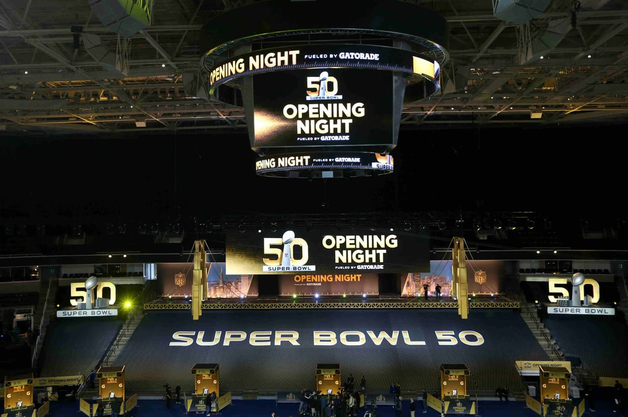 El Media Day se convirtió en Opening Night presentación de equipos rumbo al Super Bowl 50