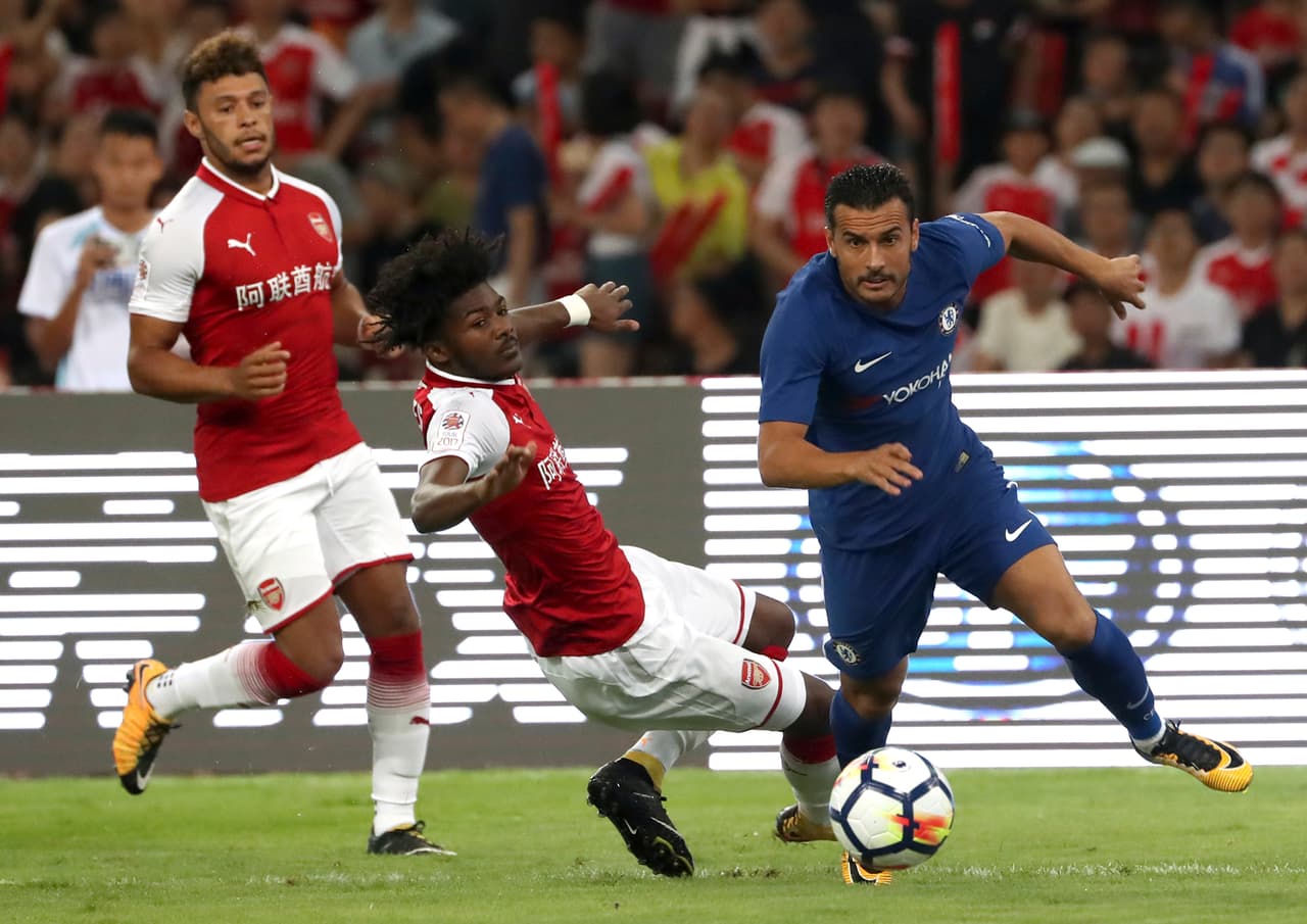 Pedro Rodríguez se ha convertido en uno de los jugadores claves en el esquema de Antonio Conte en Chelsea. El delantero podrá volver a los entrenamientos dentro de unos diez días, aunque deberá llevar una máscara protectora.