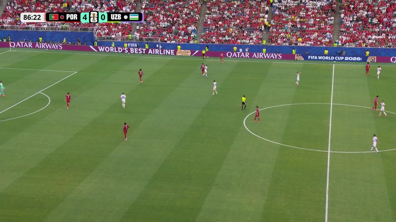 ¡GOL!  anota para Portugal. Rafael Leão