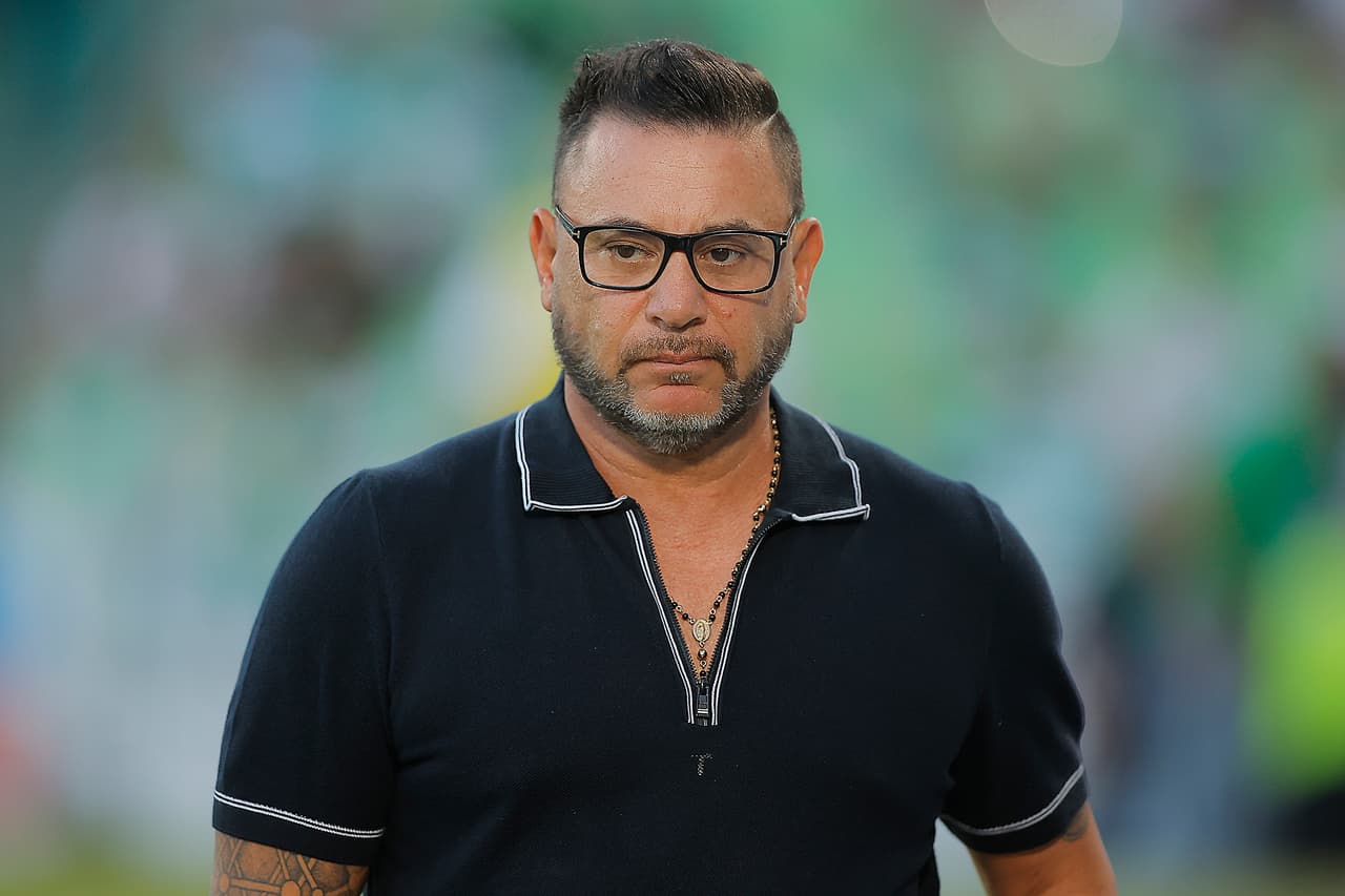 Mohamed explota y señala que no merecían ganar: "No llega mensaje a los jugadores"