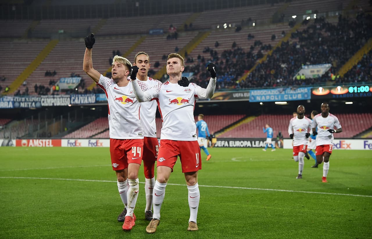 Napoli 1-3 RB Leipzig: sorpresiva caída del equipo italiano en San Paolo a manos del equipo alemán. Timo Werner y Bruma anotaron los goles de la visita, mientras que Ounas lo hizo para los napolitanos. Un equipo mixto le pasó factura.