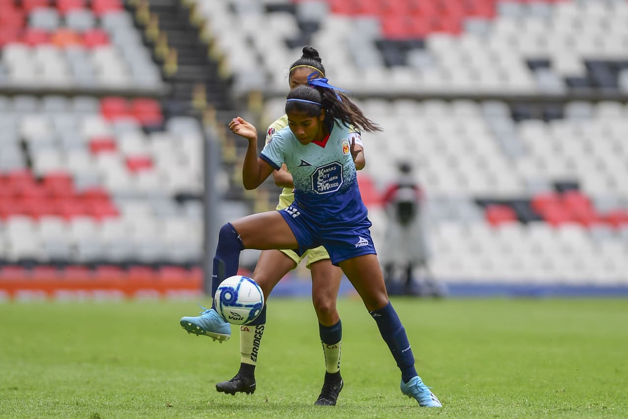 A pesar de ello, las jugadoras del equipo michoacano reaccionaron pronto y sorprendieron.
