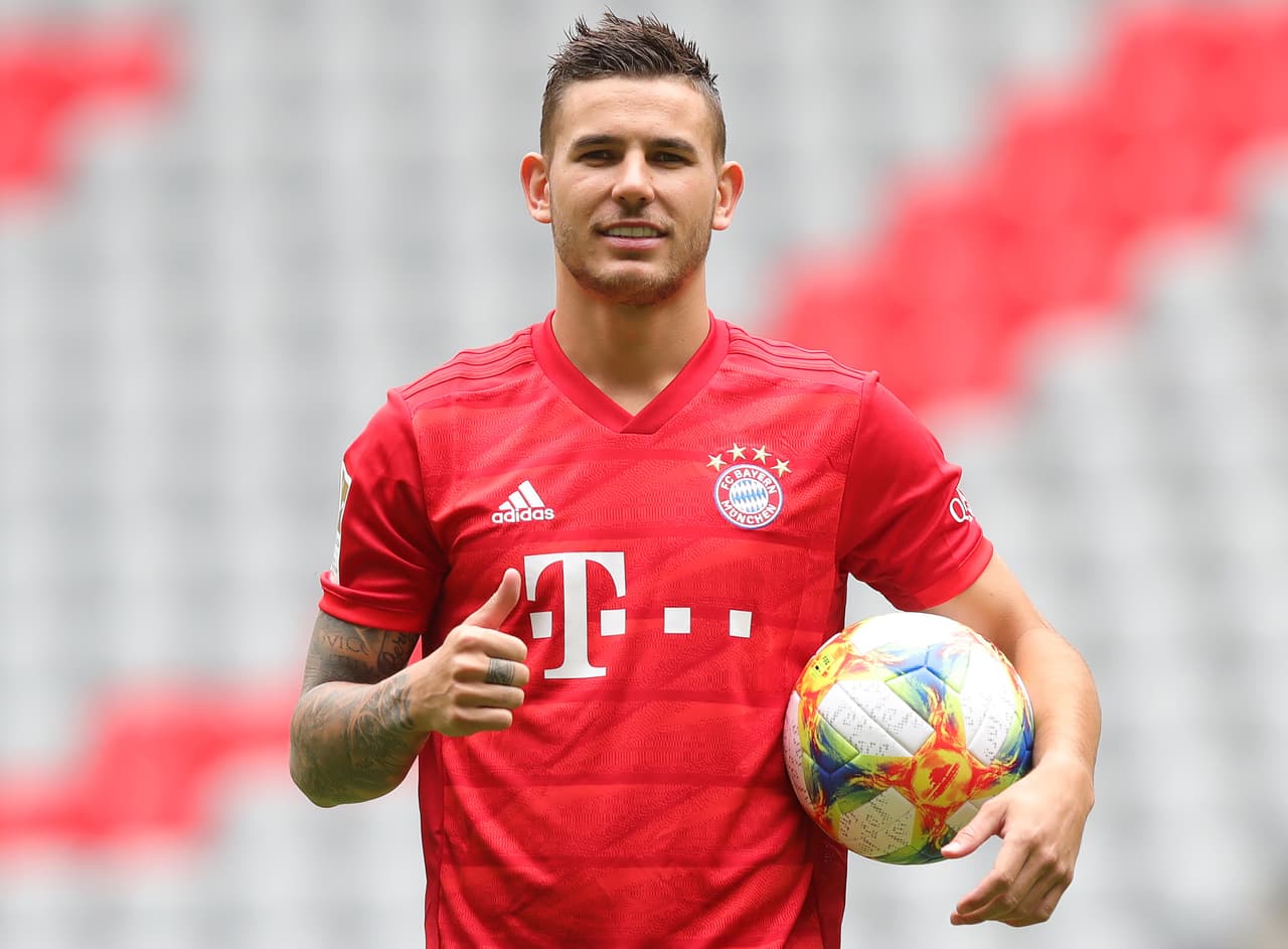 La renovación del Bayern Múnich en defensa se ve plasmada en el fichaje de Lucas Hernández. El campeón del mundo llega a Bavaria procedente del Atlético de Madrid a cambio de 80 millones de euros.