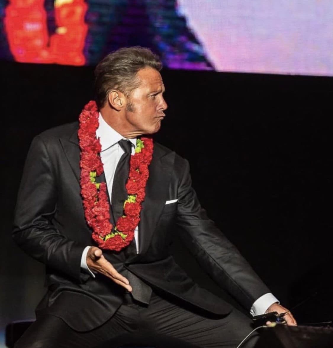 En la serie nos mencionan que el accidente ocurrió en 2005 durante un concierto en Lima, Perú.
<br>