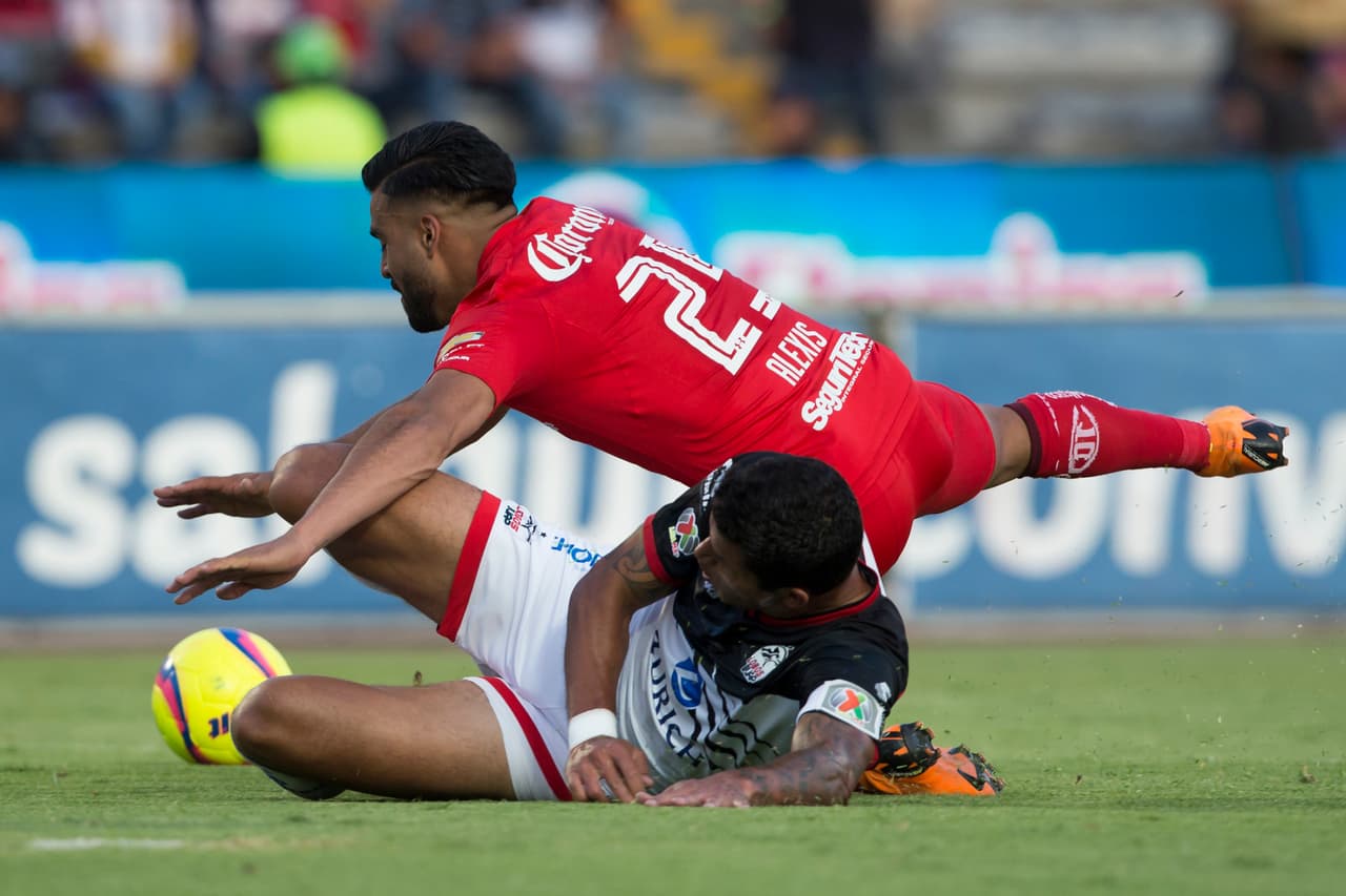 Por entrega no se le puede reprochar nada a Lobos que pelearon hasta el último minuto en busca del empate.