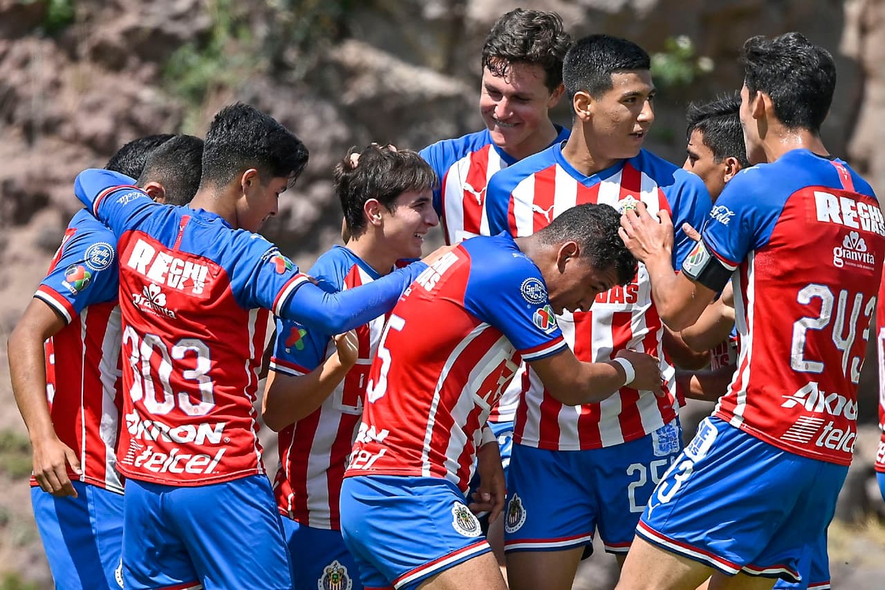 ¡Avienten la toalla! Chivas aplastó 1-7 al Atlas en la Sub-17