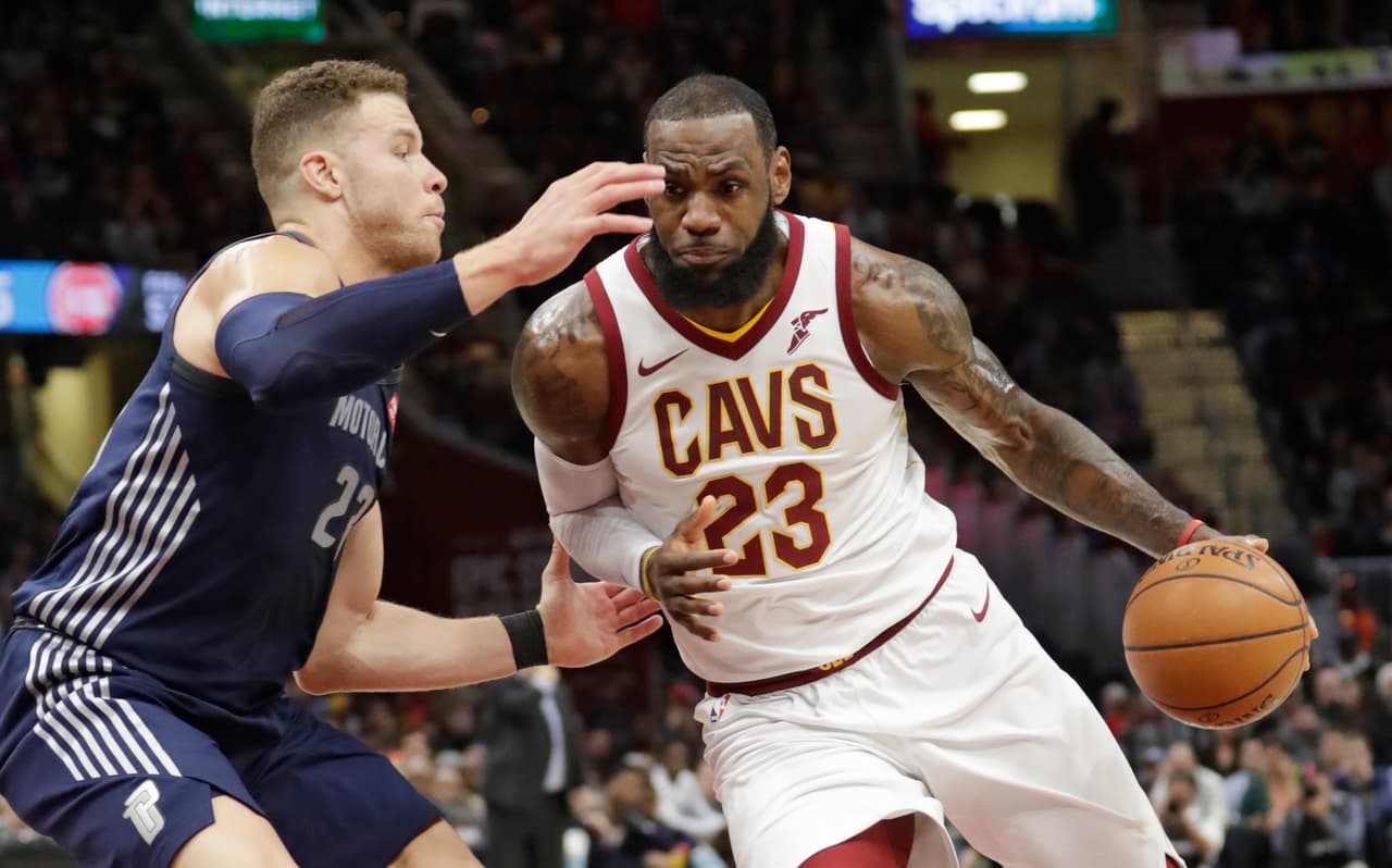 Cavaliers recuperan la senda del triunfo ante Pistons con el poderío de LeBron