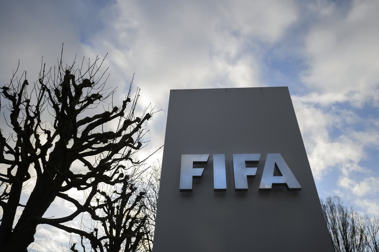La FIFA se vio envuelta en escándalos de corrupción en la que salieron implicados los directivos de Concacaf y Conmebol, además de Joseph Blatter.