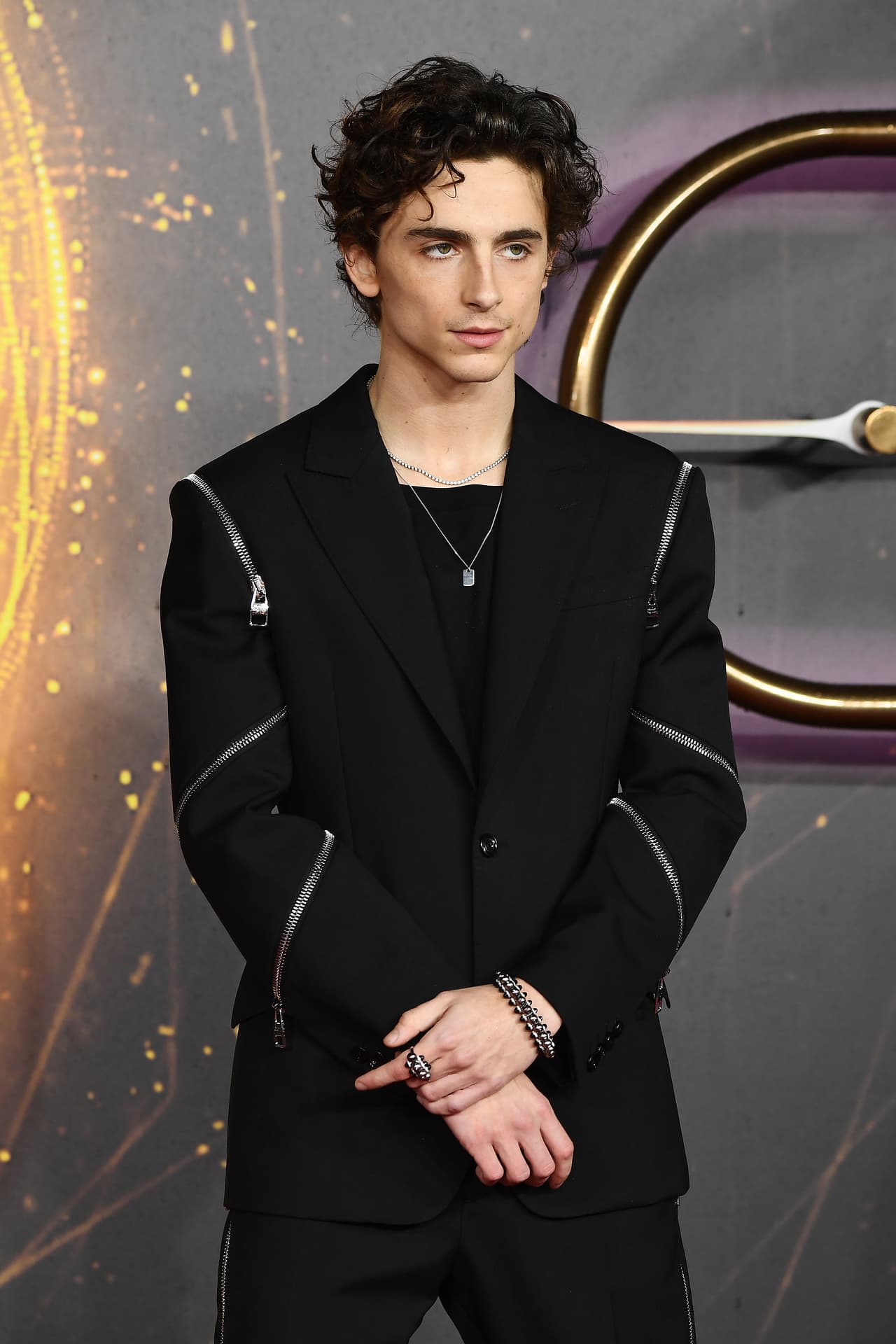 Alia es un personaje clave en la saga, ya que al haber estado expuesta a la Water of Life, ella nace con las habilidades de una Reverend Mother de las Bene Gesserit.
<br>